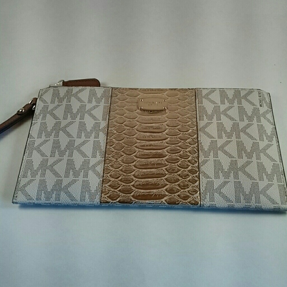 Michael Kors Large Zip Clutch - Picture 1 of 7
